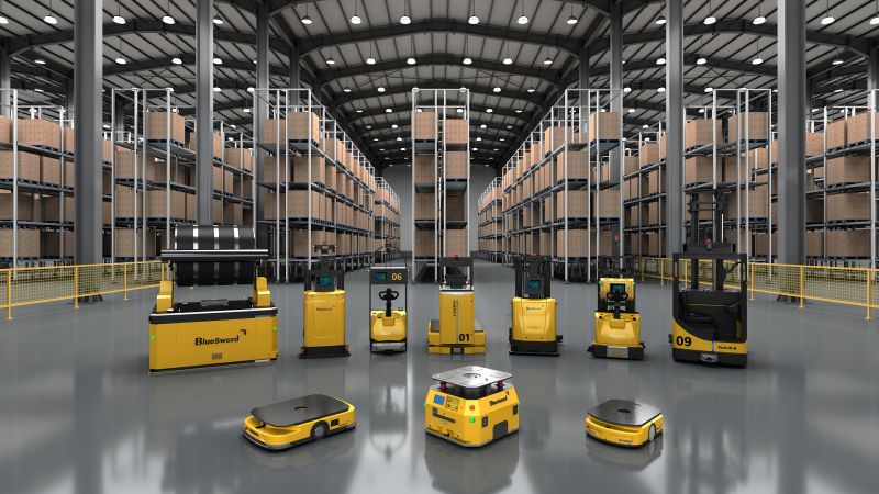 1 MG不朽情缘智能搬运机械人产品家族.jpg